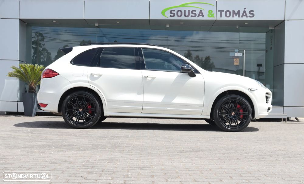 Porsche Cayenne Turbo - 5