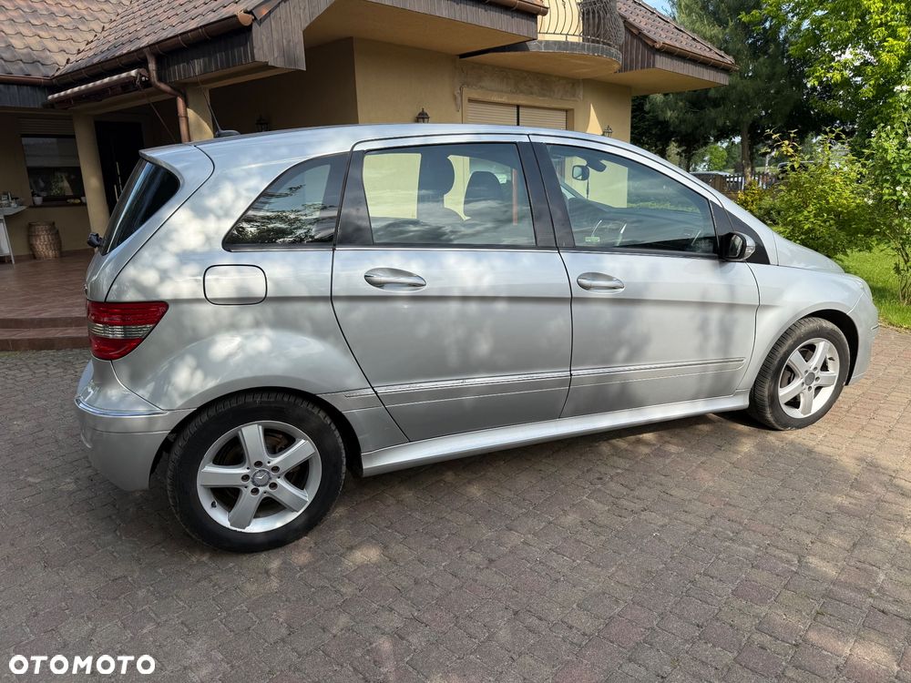 Mercedes-Benz Klasa B 180 CDI Special Edition - 14