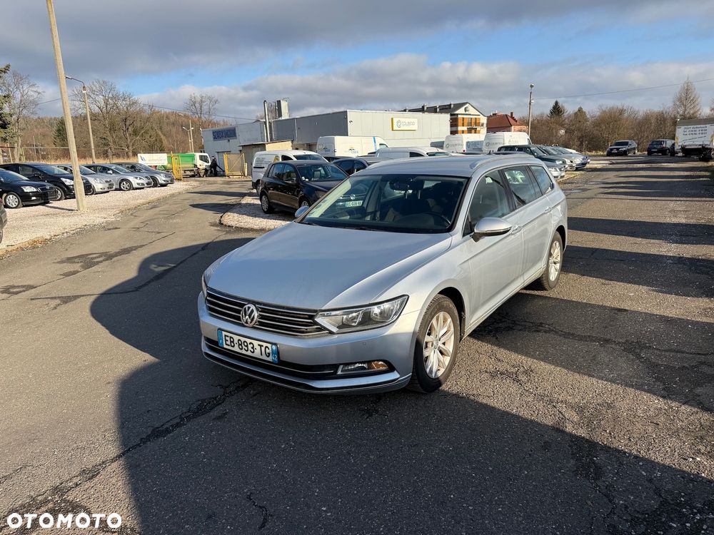 Volkswagen Passat Variant 1.6 TDI SCR DSG Comfortline - 2
