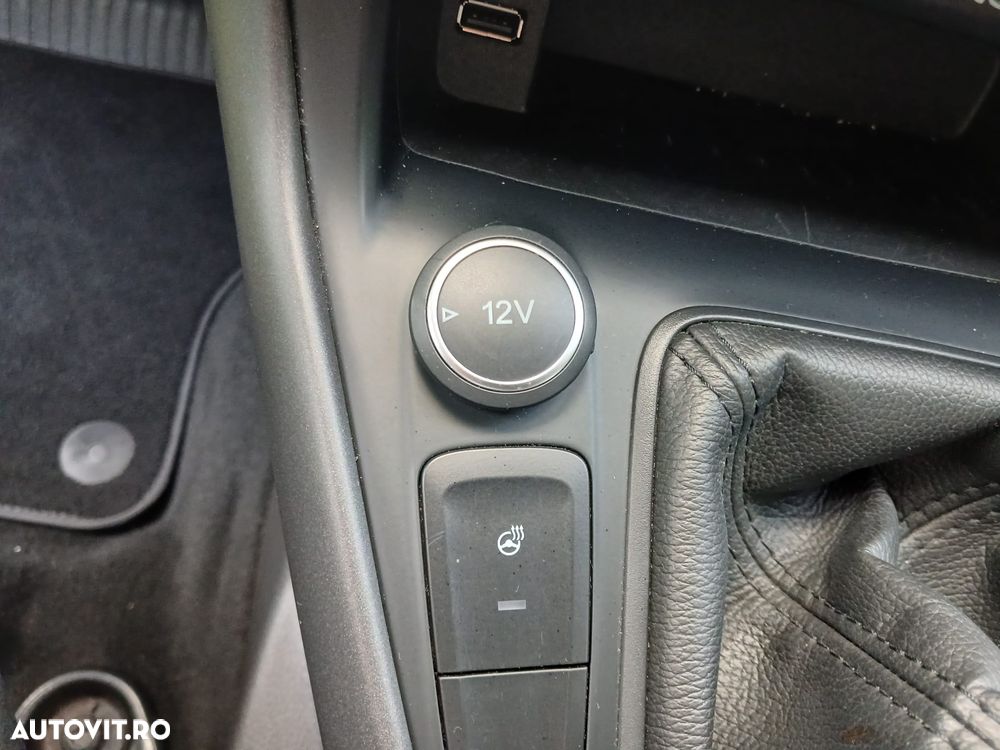 Ford Focus 1.6 TDCi DPF Trend - 19