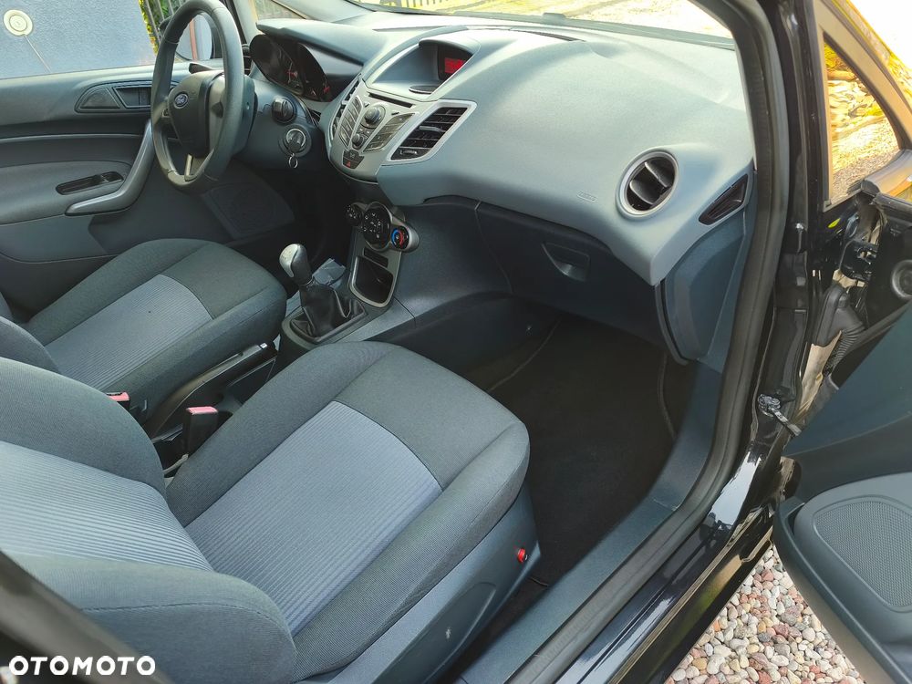 Ford Fiesta 1.25 Champions Edition - 12