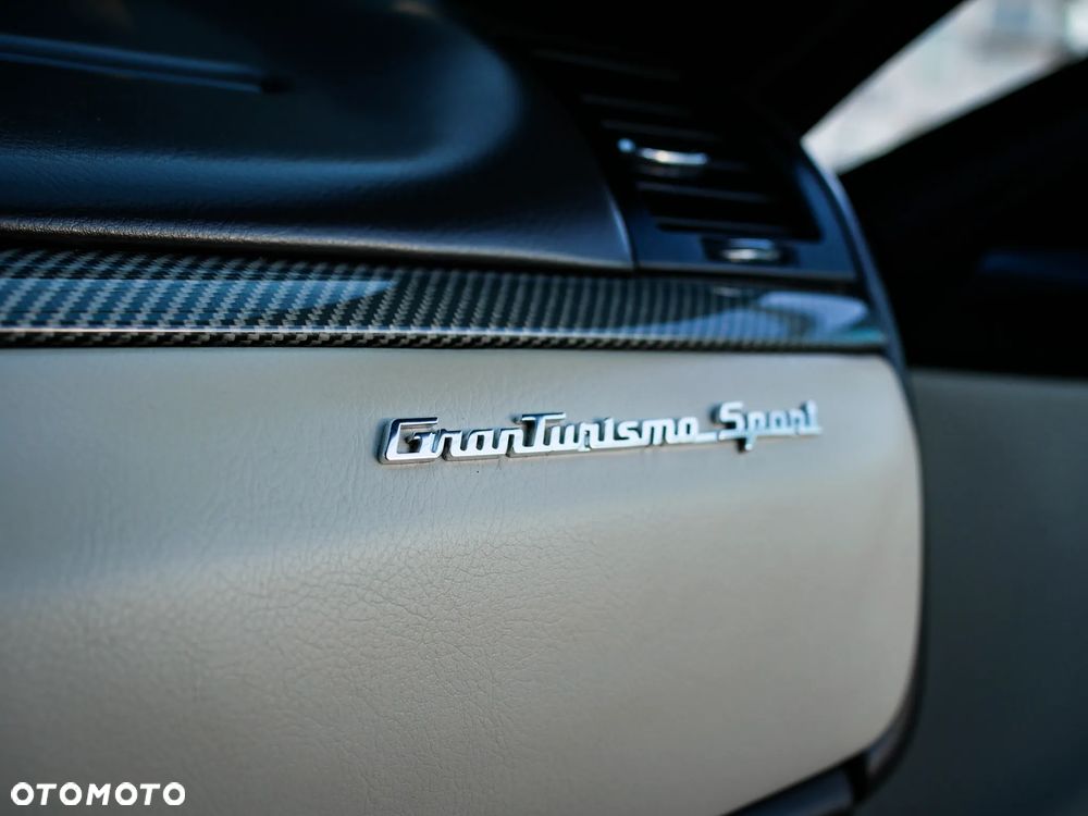 Maserati GranTurismo S Automat - 17