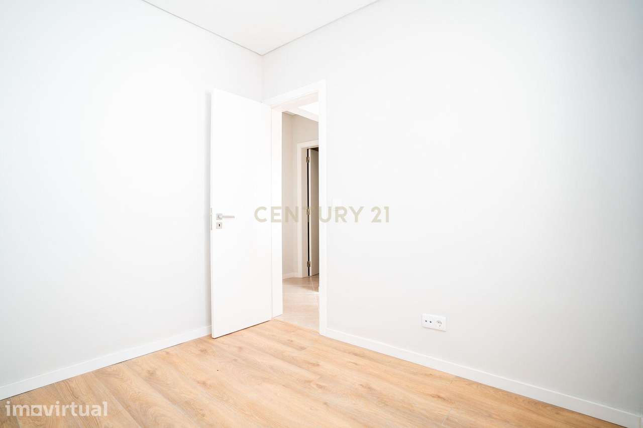 T3 Remodelado a Estrear | 98 m² | Varanda | Metro a 200 m | Arroios - Grande imagem: 5/33
