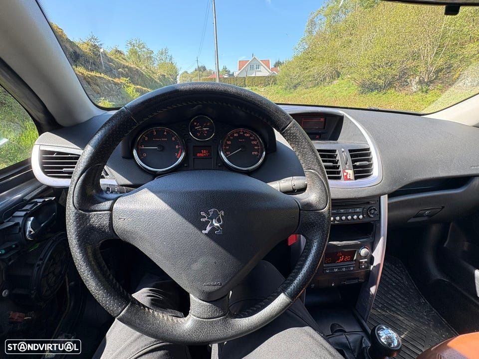Peugeot 207 1.4 16V Sport - 2