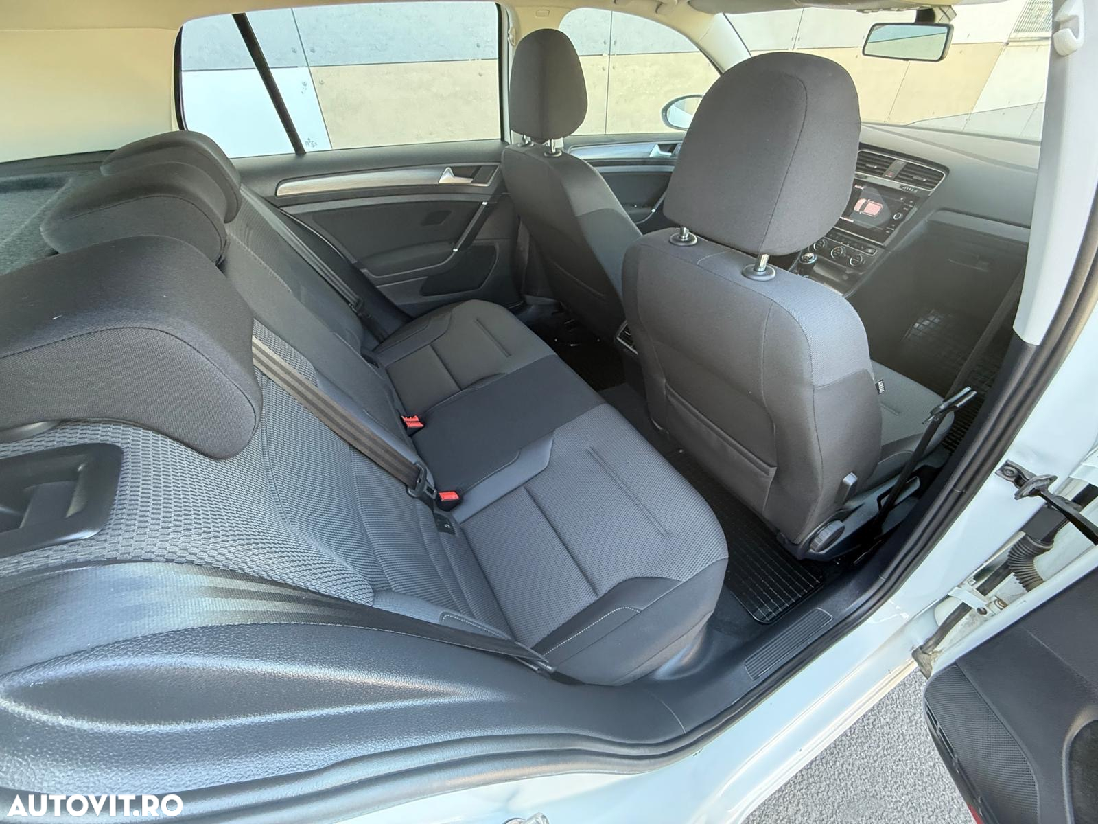 Volkswagen Golf 2.0 BlueTDI 4Motion Comfortline - 9