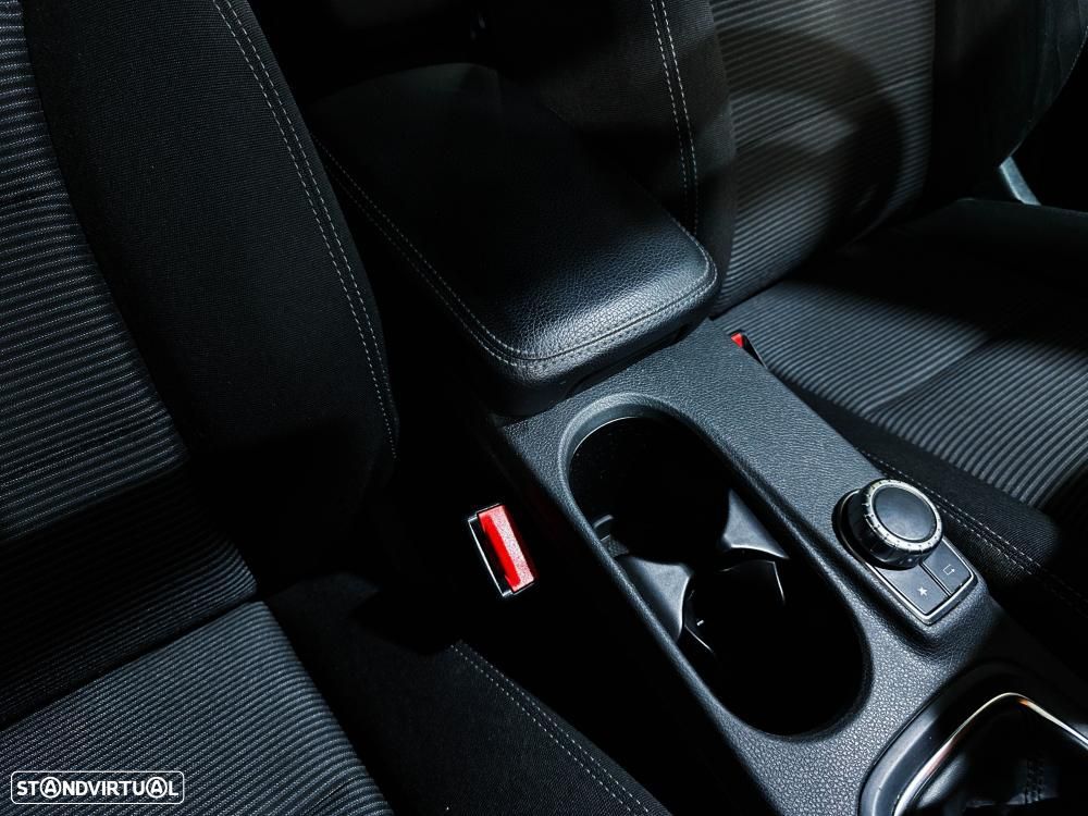 Mercedes-Benz B 180 d Urban - 38