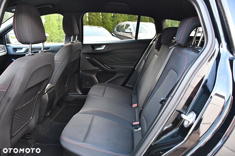 Ford Focus 1.5 EcoBlue Start-Stopp-System ST-LINE X - 19