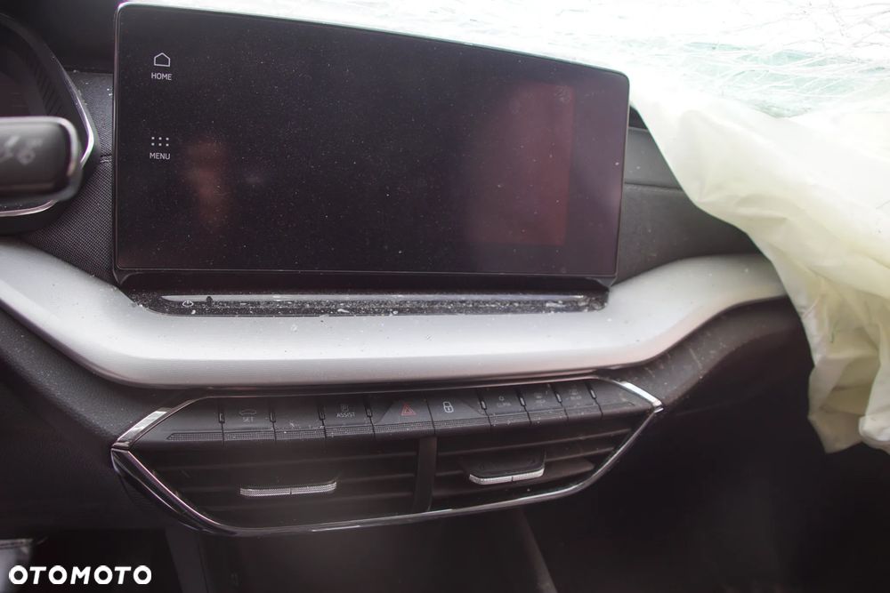 Auto na części - Skoda Octavia IV 2.0 TDI 150 KM DTTC VCW LS9R 2023R Silnik Skrzynia Drzwi Błotnik Lampa Lusterko Klamka Szyba Deska Kokpit Sterownik Moduł Czujnik Licznik Wyświetlacz Panel Kierownica - 14