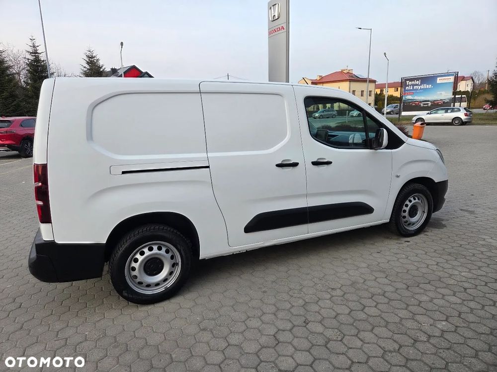 Opel COMBO - 8