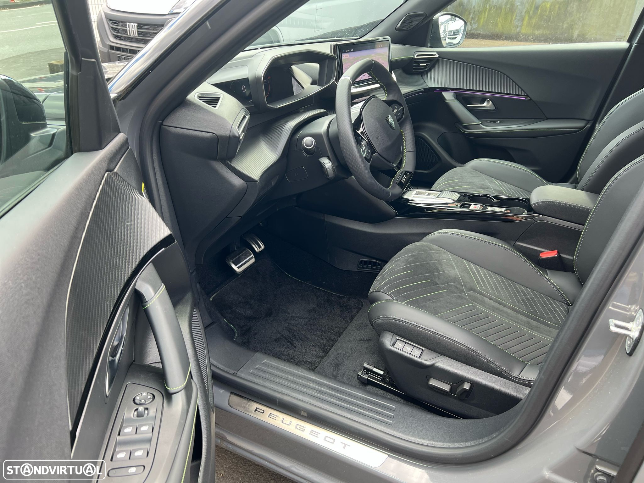 Peugeot e-2008 54 kWh GT - 10