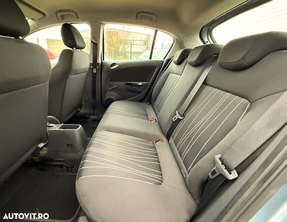 Opel Corsa 1.2i Essentia - 16