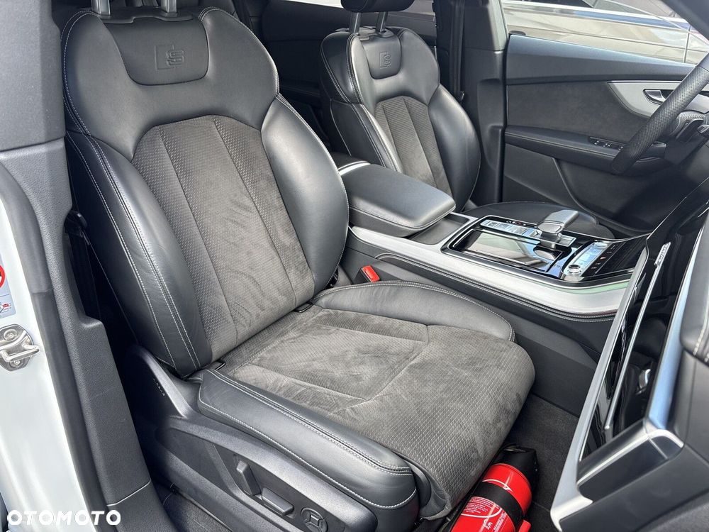 Audi Q8 - 38