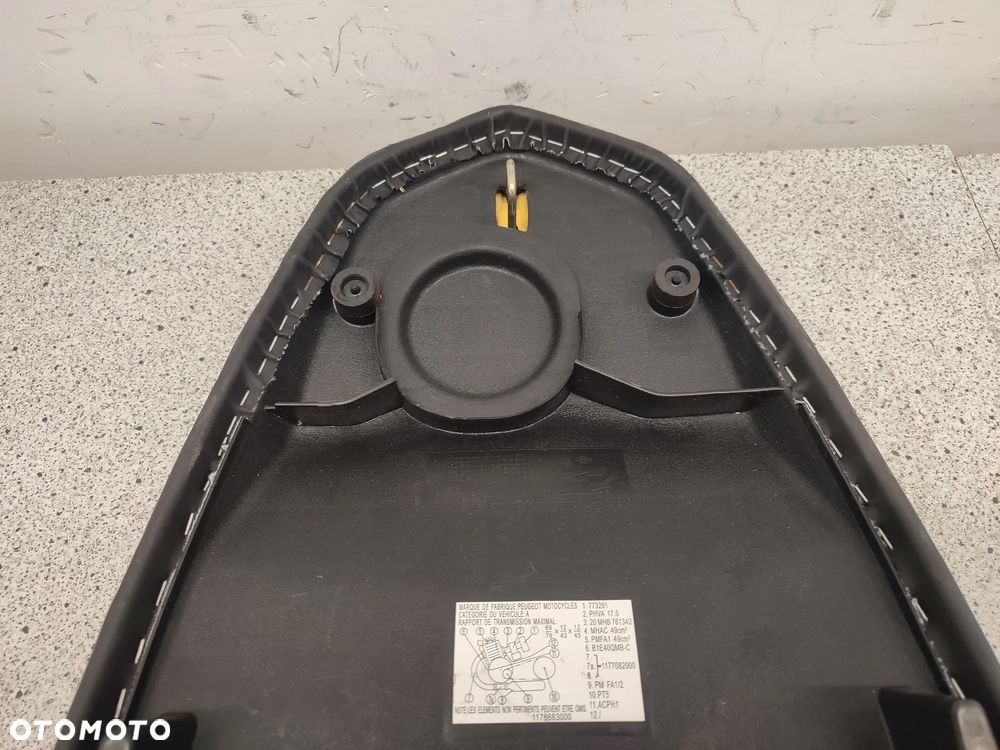 Kanapa, fotel, siedzenie Peugeot Kisbee 50 - 16