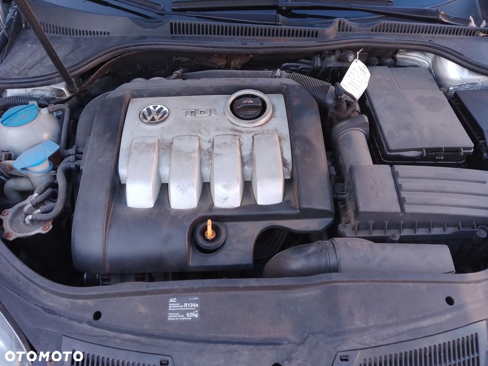 Volkswagen Golf - 14