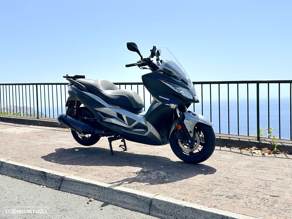 Kawasaki J300 - 7