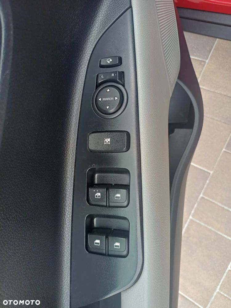 Kia Stonic 1.6 CRDi SCR XL - 19
