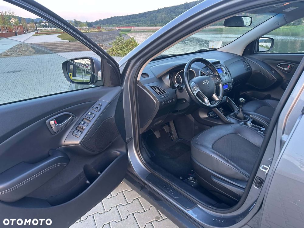 Hyundai ix35 2.0 CRDi 4WD Fifa World Cup Silver Edition - 9