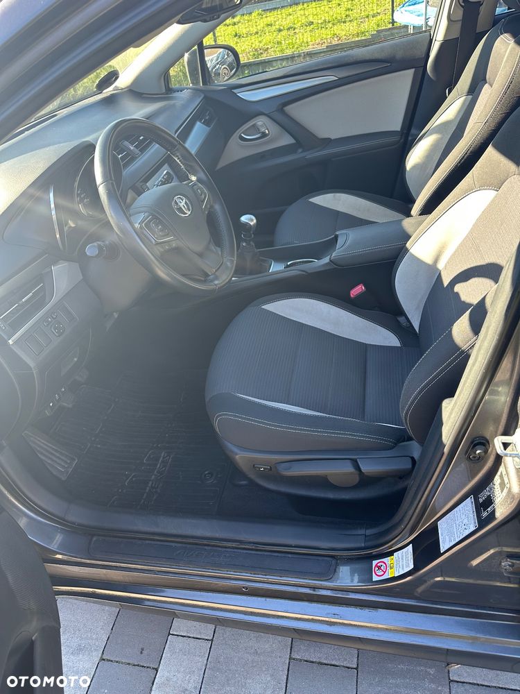 Toyota Avensis 1.8 Selection - 9