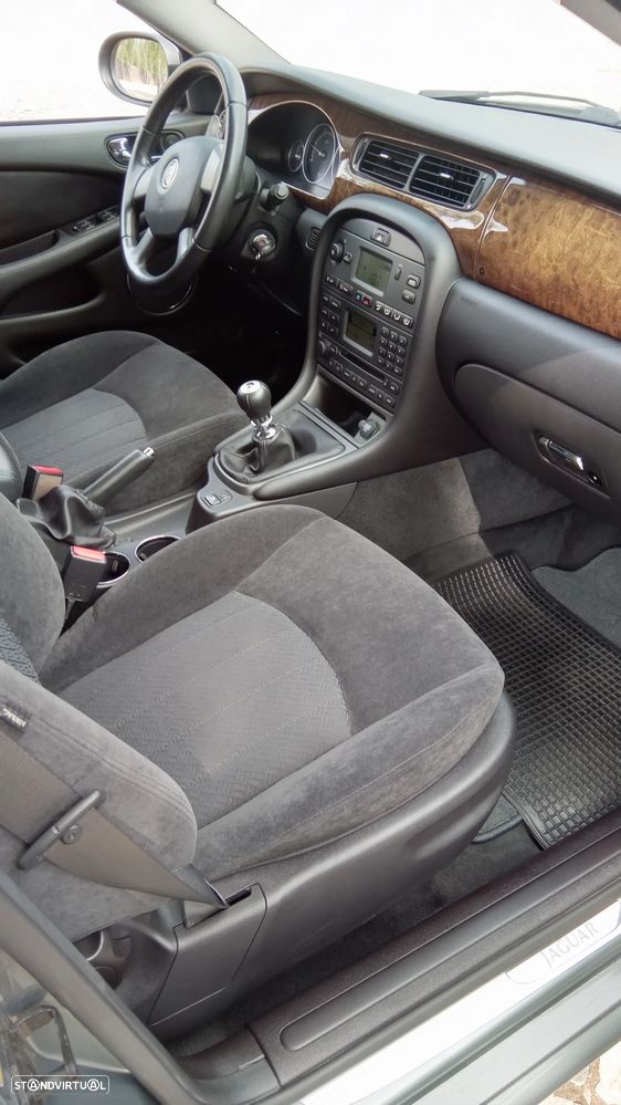 Jaguar X-Type SW 2.0 D Classic - 13
