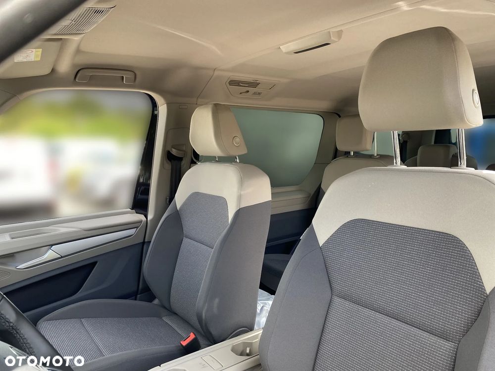 Volkswagen Multivan - 12