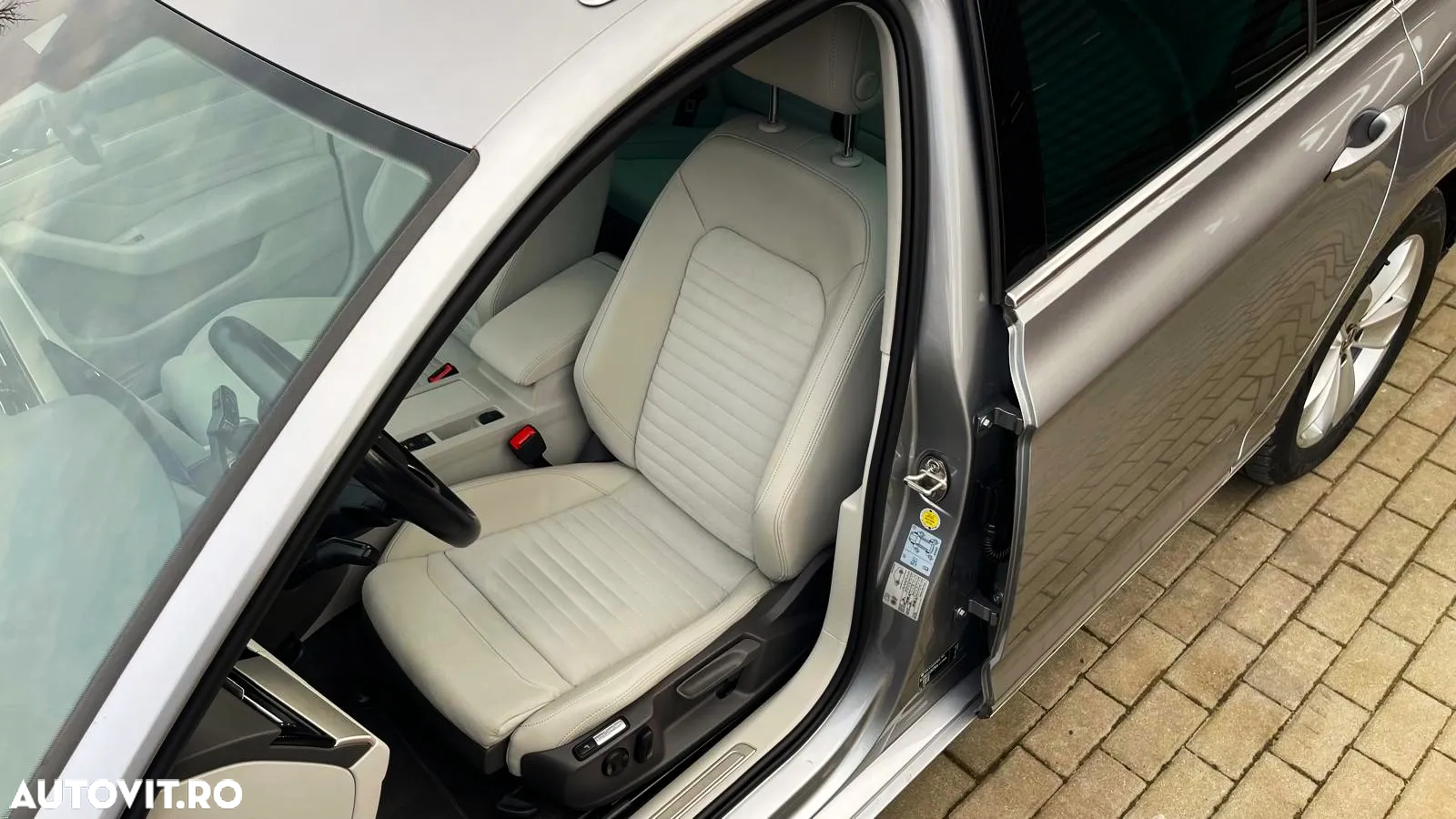 Volkswagen Passat Variant 2.0 TDI DSG Elegance - 18