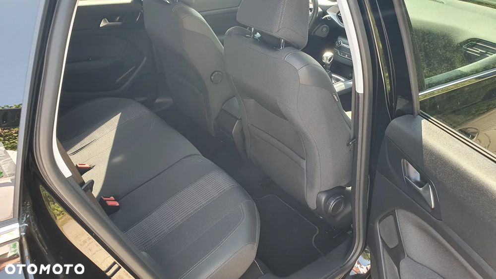 Peugeot 308 1.5 BlueHDi Allure Pack S&S - 15