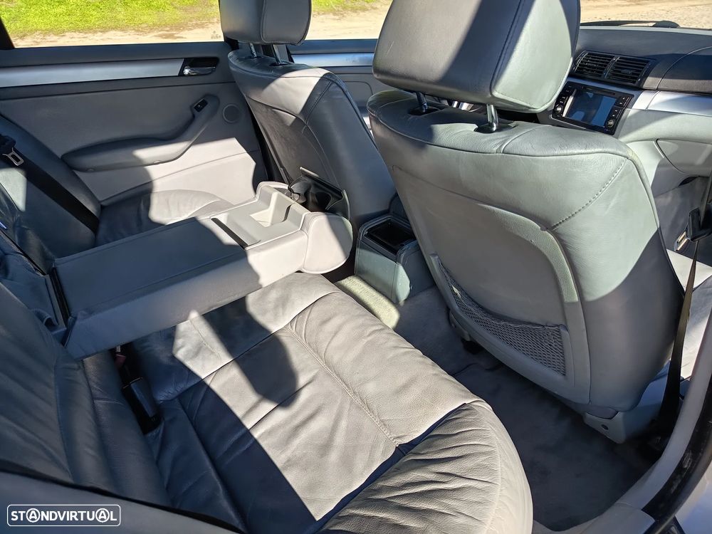 BMW 330 d Touring - 12