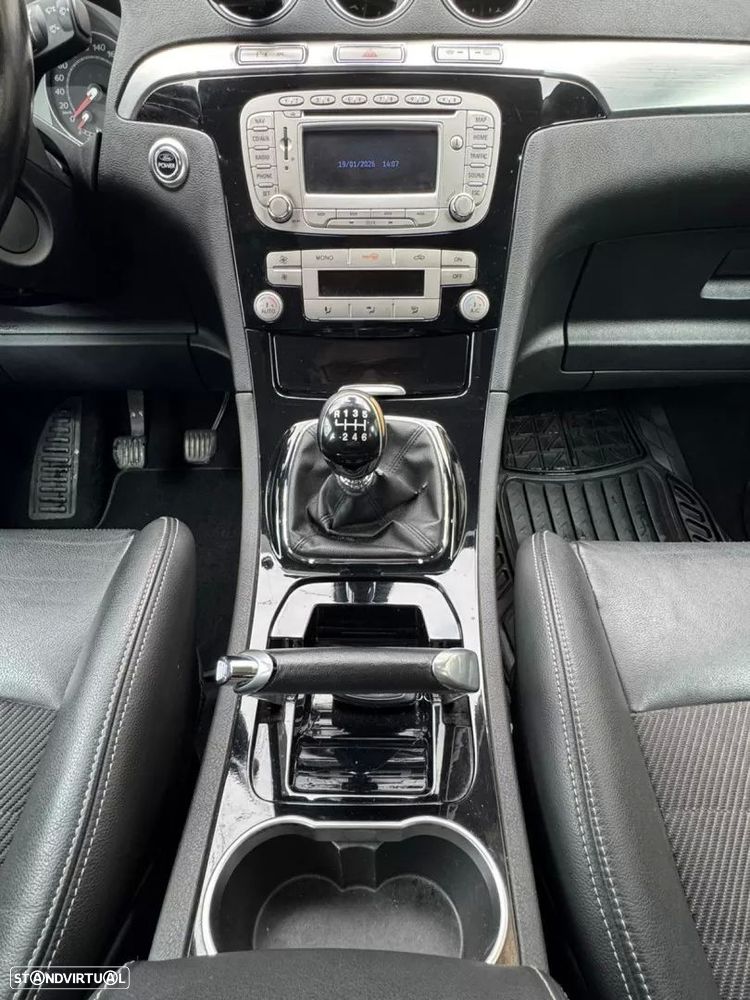 Ford S-Max 2.0 TDCi Titanium 7L - 12