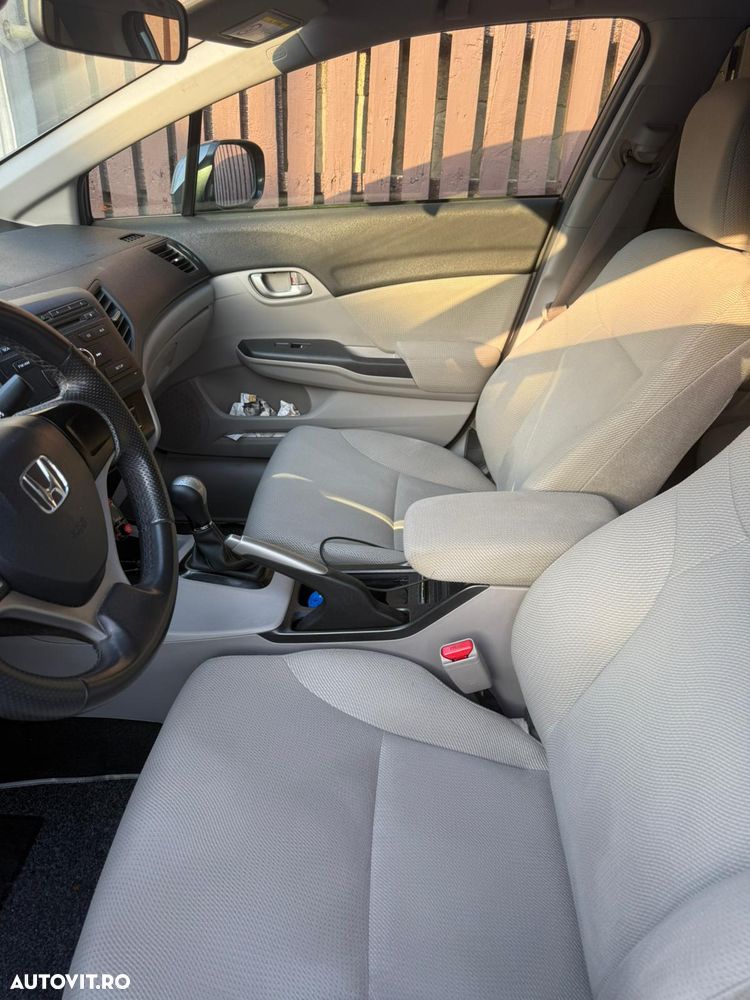 Honda Civic 1.8 i-VTEC MT Executive - 10