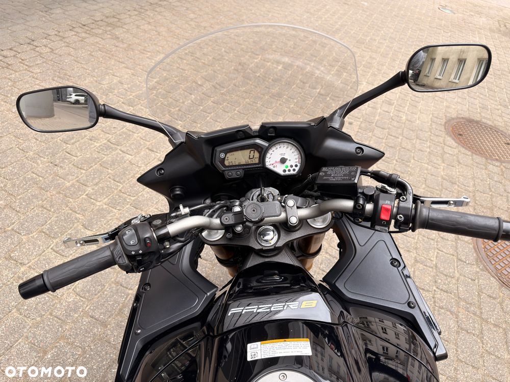 Yamaha FZ8 - 15