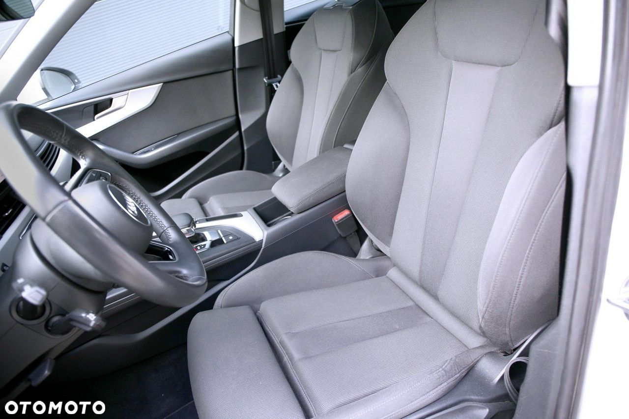 Audi A4 40 TDI S tronic - 17