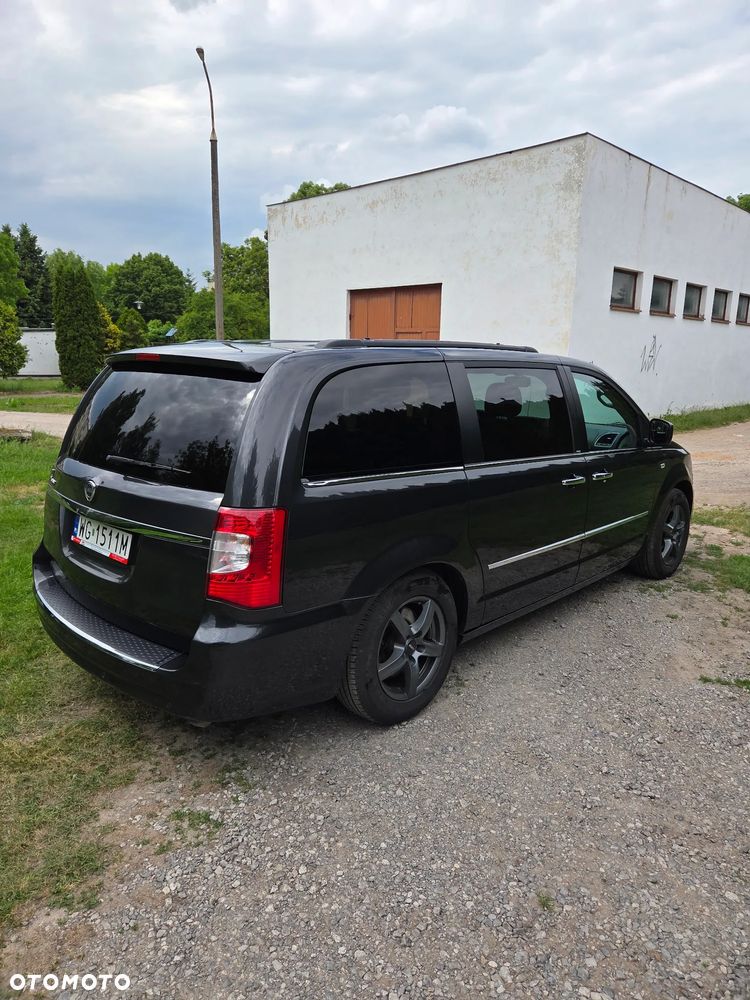 Lancia Voyager 3.6 Gold - 3