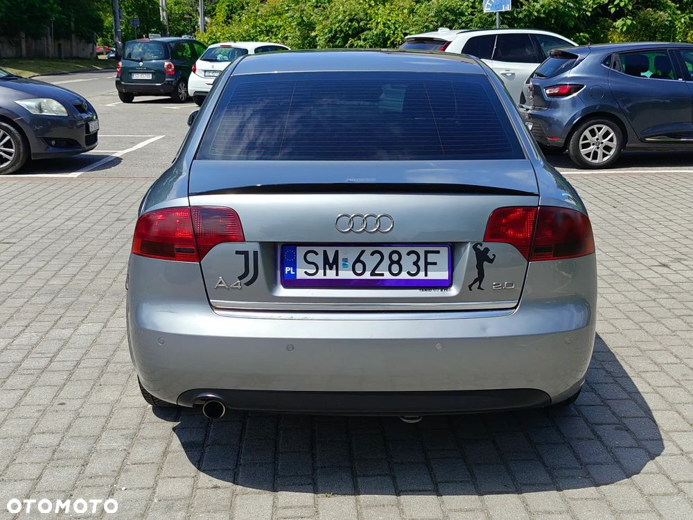 Audi A4 Limousine - 13