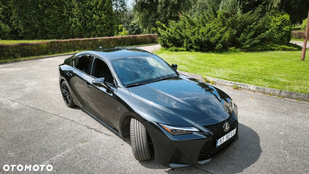 Lexus IS - 12