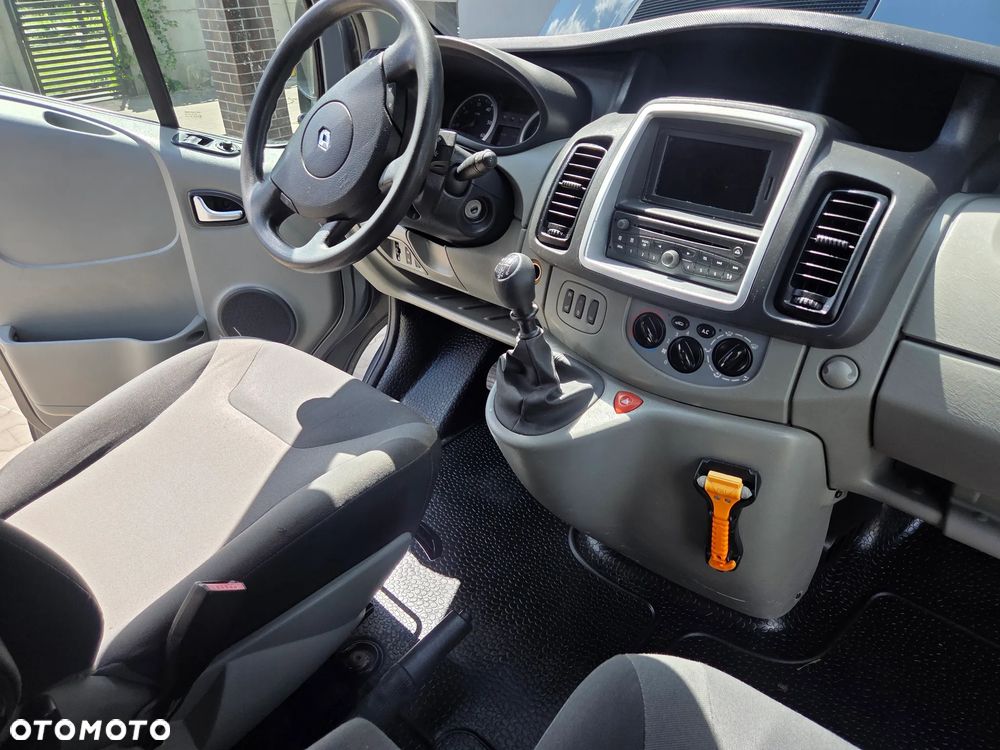 Renault TRAFIC LONG KLIMA TEMPOMAT ORYGINAŁ DUBEL KABINA ZADBANY FULL OPCJA DOPOSAŻONY - 5
