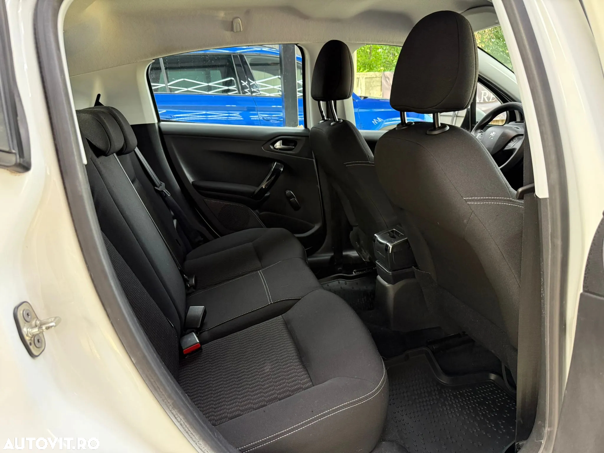 Peugeot 208 1.2 L PureTech Access - 20