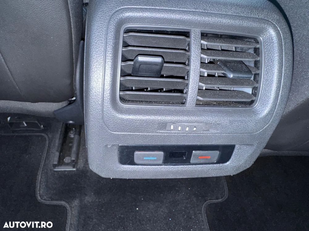 Volkswagen Touran 1.5 TSI DSG Comfortline - 18