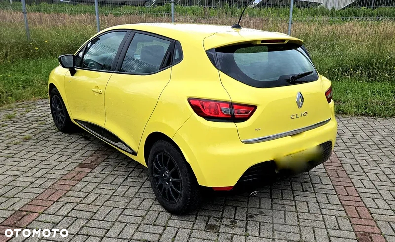 Renault Clio 1.2 16V 75 Expression - 15
