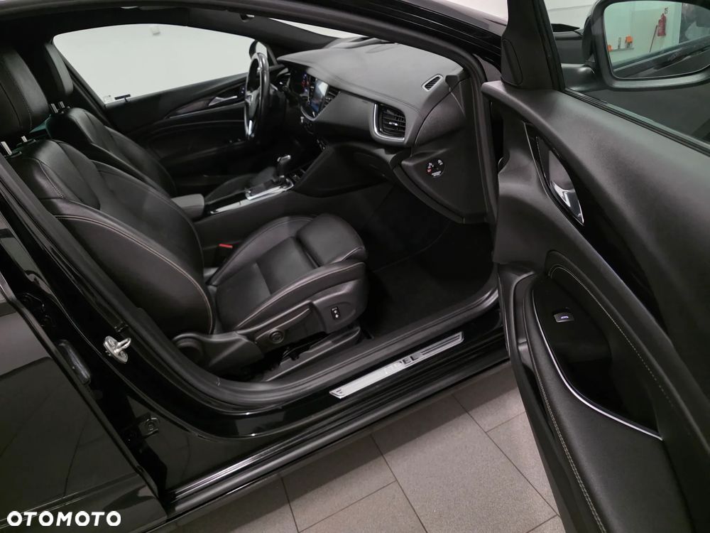 Opel Insignia 2.0 BiTurbo 4x4 Exclusive - 29