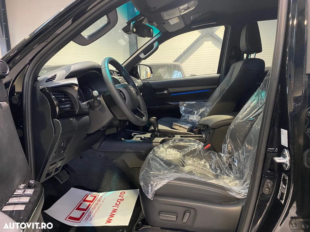 Toyota Hilux 2.8D 204CP 4x4 Double Cab AT MHEV Invincible - 11