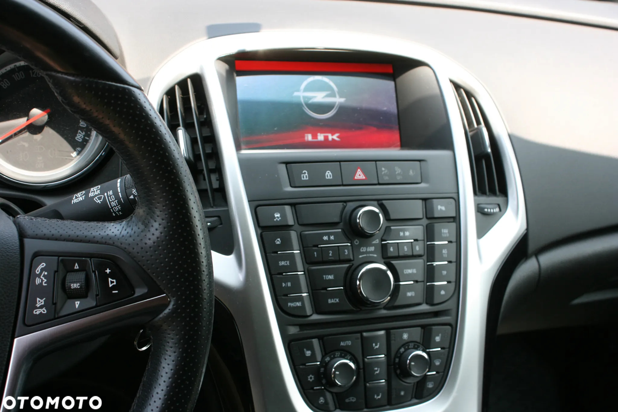 Opel Astra IV GTC 1.4 T Sport - 33