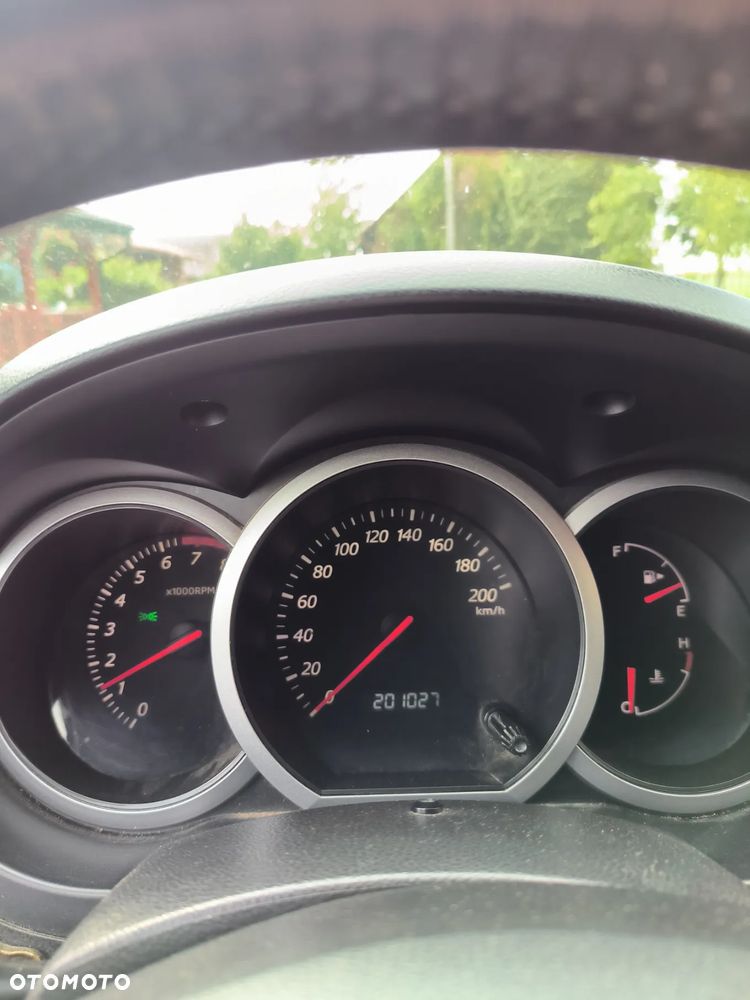 Suzuki Grand Vitara 2.0 - 11