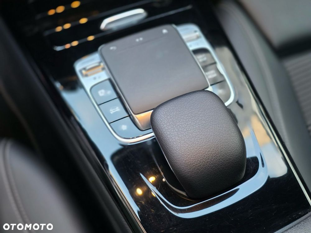 Mercedes-Benz Klasa A 180 7G-DCT - 13