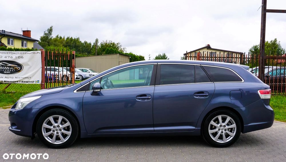 Toyota Avensis 2.0 Executive - 18