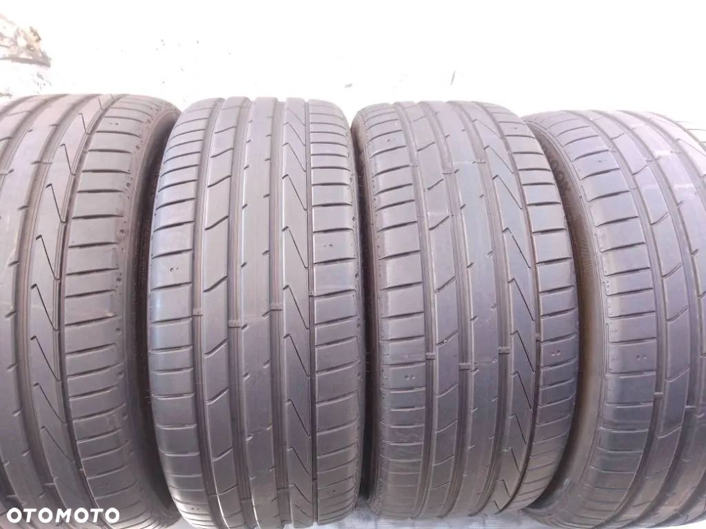 Hankook Ventus S1 EVO2 235/40 R19 96Y 2024 7-7.5mm - 1