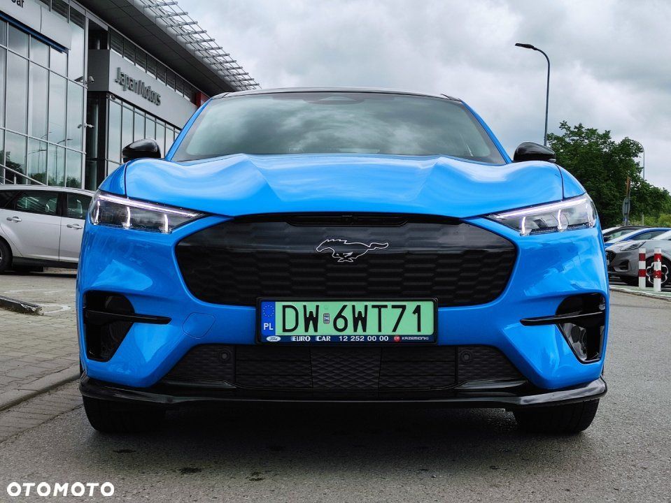 Ford Mustang Mach-E - 38