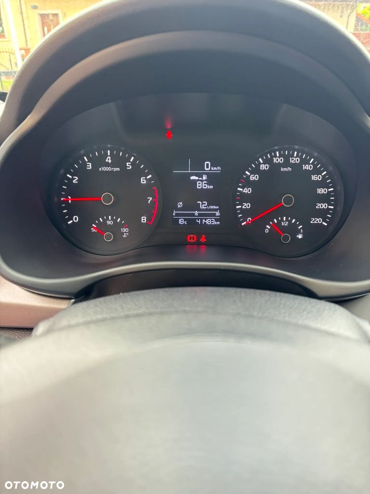 Kia Rio 1.2 L - 12
