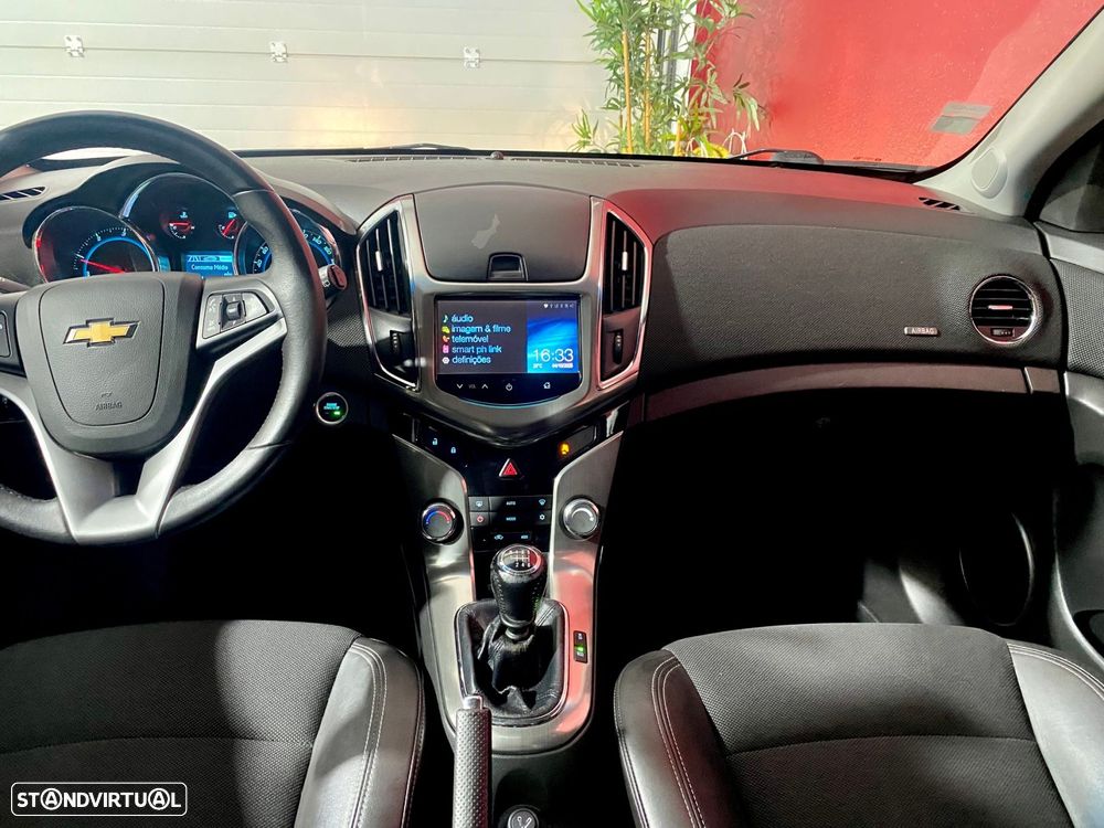 Chevrolet Cruze SW 1.7 VCDi LTZ - 25