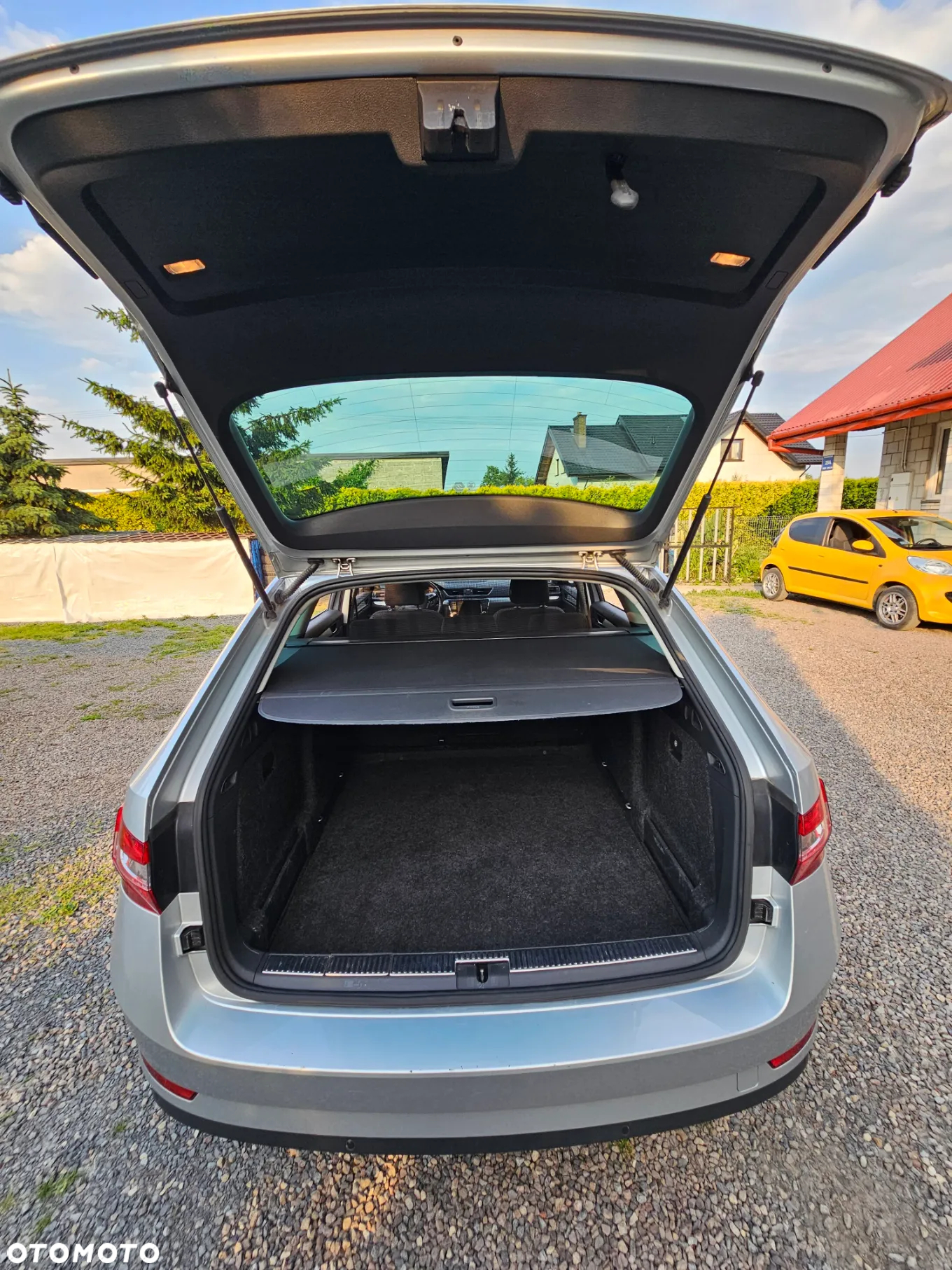 Skoda Superb 2.0 TDI 4x4 Ambition - 32