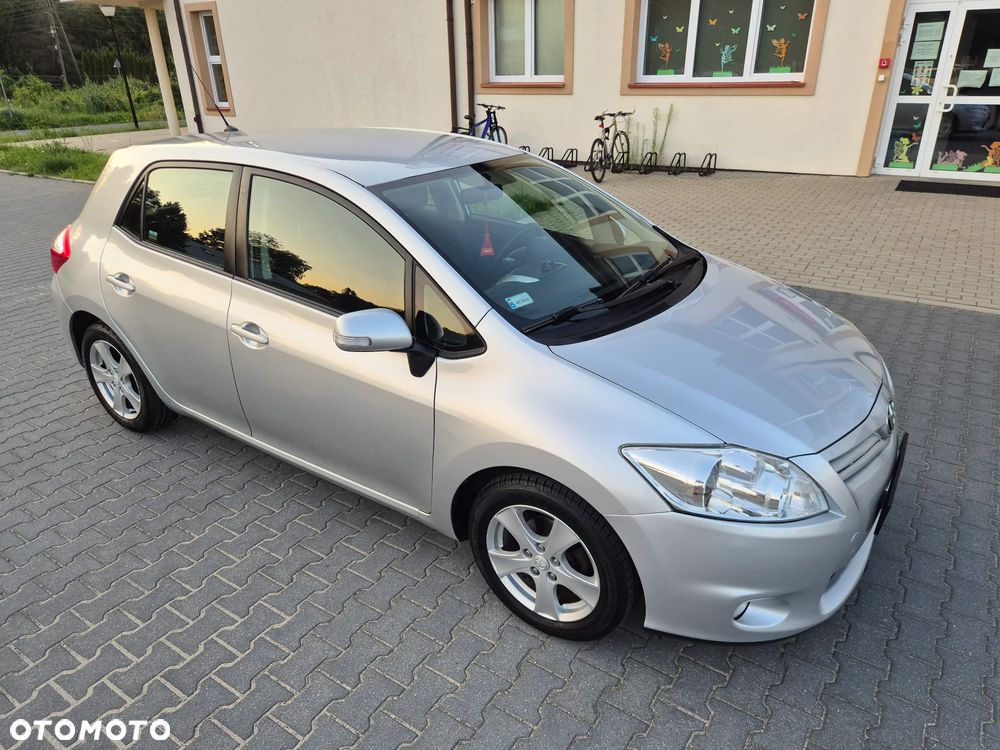Toyota Auris 1.6 Luna - 23
